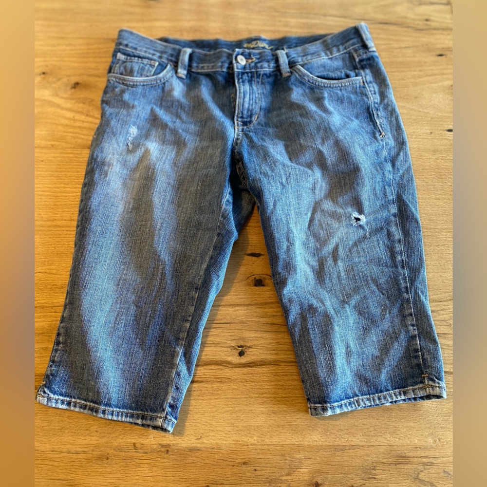 Old Navy Diva Blue Jean Shorts Classic Denim Style 10 Women’s Preloved